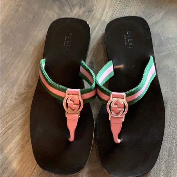 gucci flip flops neiman marcus